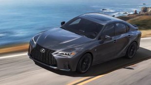 Най-здравият Lexus използва 12-годишен двигател