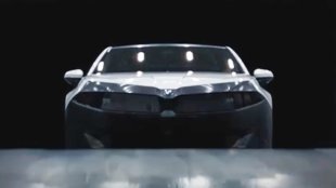 BMW показа първи снимки на новото 3-Series с ДВГ