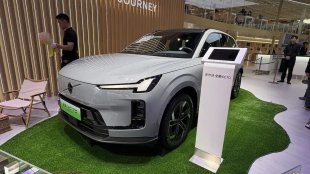 Volvo предизвиква BMW и Audi с PHEV с рекорден пробег на ток