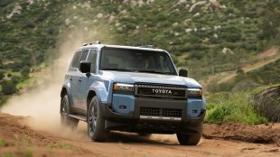 Toyota изтегля почти всеки нов Land Cruiser в САЩ