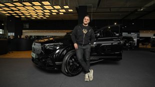 Карлос Насар седна зад волана на Mercedes-AMG 53 GLE Coupe