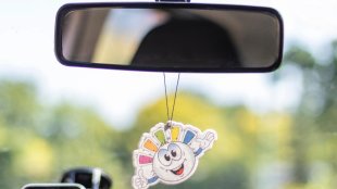 Може ли да ви глобят заради ароматизатор в колата