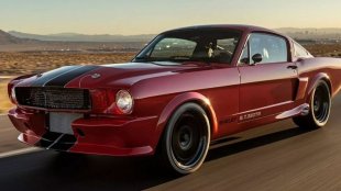 Класически Mustang получи сърце от суперкола