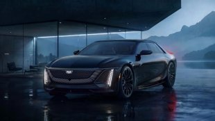 Cadillac зарадва клиент със седан за 500 000 долара