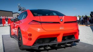 Електрическото BMW M3 атакува планински връх