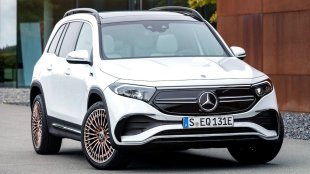 Нови BMW, Mercedes и Skoda на половин цена &ndash; никой не ги купува