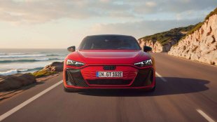Audi пуска "достъпно" e-tron GT