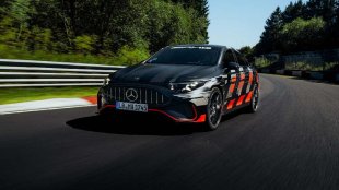 Електрическият Mercedes-AMG CLA 45 записа рекорд на "Нюрбургринг"