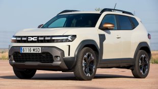 Dacia пуска хибриден Duster със 155 к.с. и с електрическо 4х4