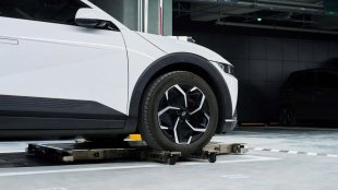 Роботите на Hyundai правят чудеса при паркиране