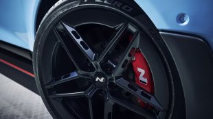 Hyundai ще учи електромобилите си да спират с двигателя