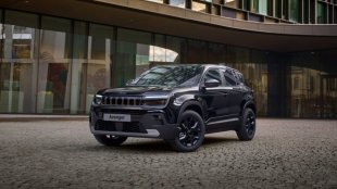 Jeep показа най-мрачния си Avenger