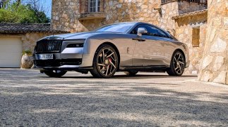 Най-бързият Rolls-Royce в историята: Тествахме Black Badge Spectre