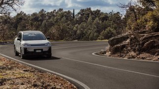 Електромобил с бензинова помощ &ndash; тествахме Leapmotor B10 Hybrid EV