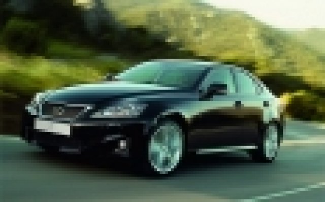 Lexus модернизира семейство IS