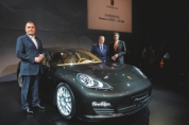 Официално представиха Porsche Panamera