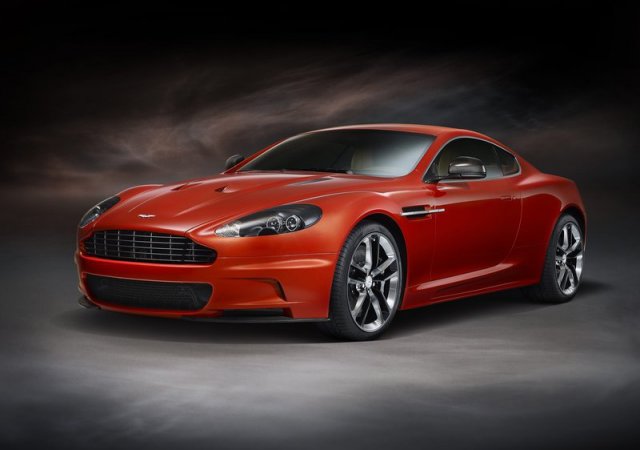 Aston Martin приема поръчки за DBS Carbon Edition в Русия