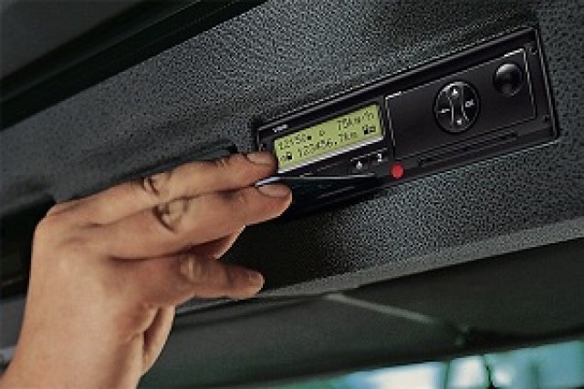 Новите автомобил в САЩ ще имат черни кутии