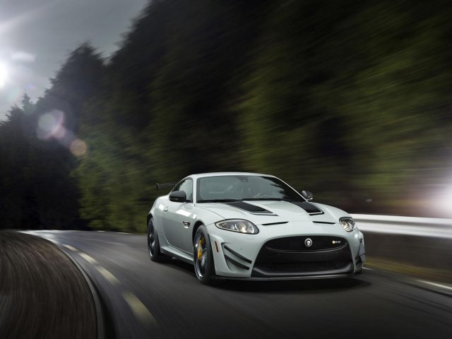 Jaguar се подготвя за бъдеще без V8