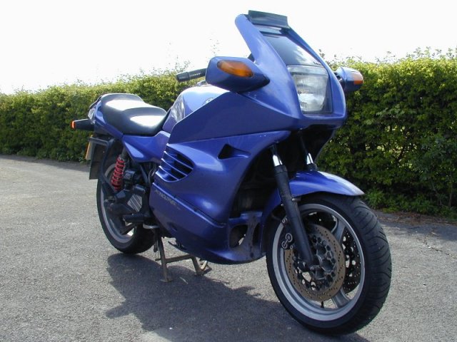 Съдят BMW заради постоянна ерекция