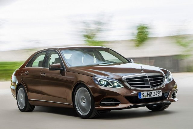 Първи снимки на новия Mercedes-Benz E-Class