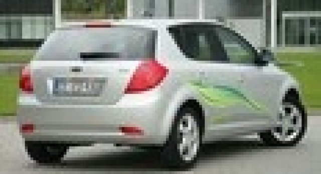 Първия хибриден Ceed ще покаже Kia в Париж