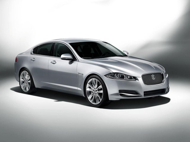 Jaguar слага AWD на XF и XJ