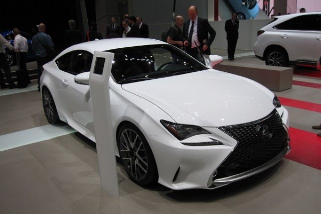 Lexus RC 350 F SPORT дебютира в Женева