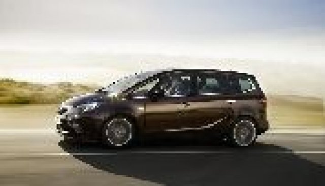 Франкфурт 2011 - четири световни премиери от Opel