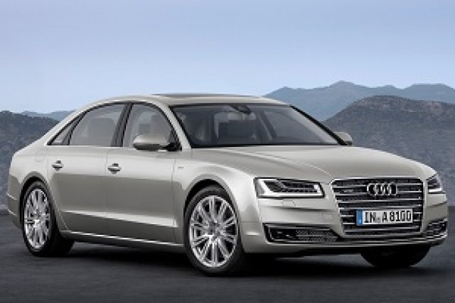 Първи снимки на новото Audi A8