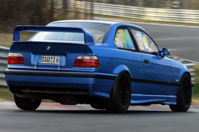 BMW M3 E36 - класика за