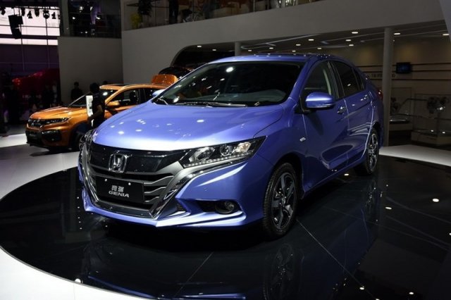 Honda отново кръстоса хечбек с кросовър