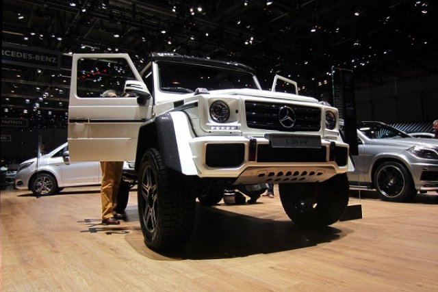 G500 4x4² стои над всички в Женева