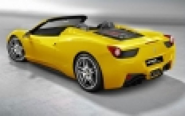 Ferrari 458 Italia Spider с твърд сгъваем покрив?