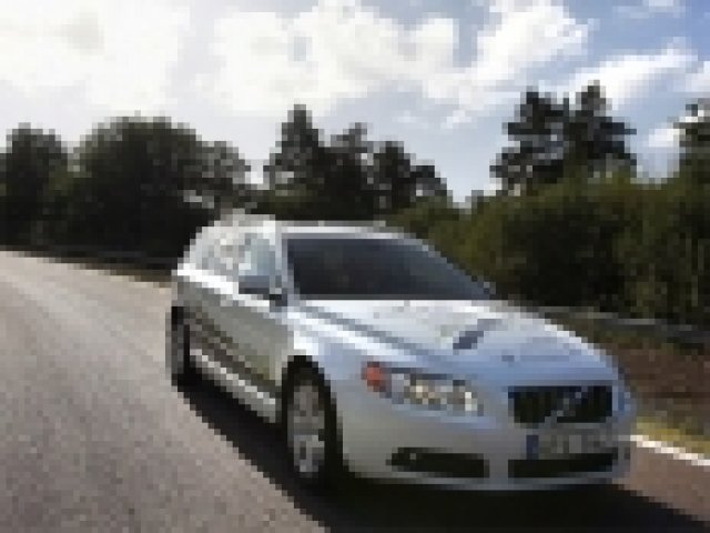 Подготвят първи сериен хибрид във Volvo