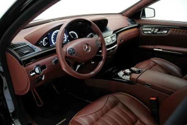 Brabus направи златен Mercedes S-class за Китай