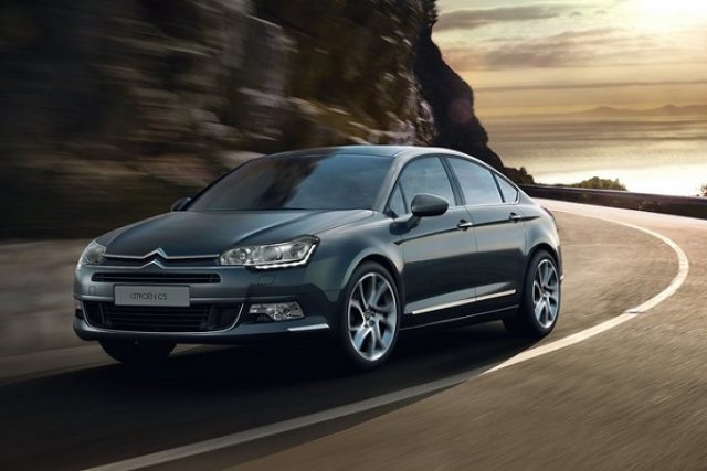 Citroen C5 бяга от Европа