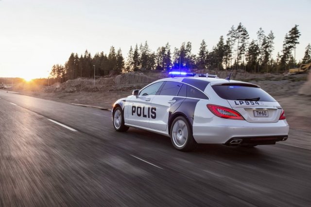 И Mercedes CLS Shooting Brake облече полицейска униформа