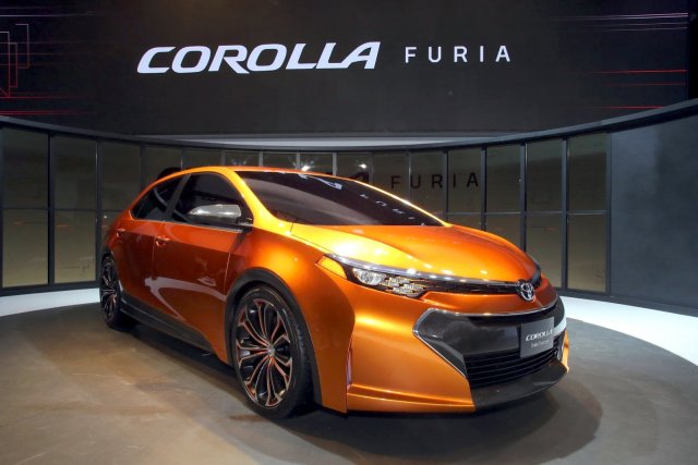 Toyota загатна следващата Corolla
