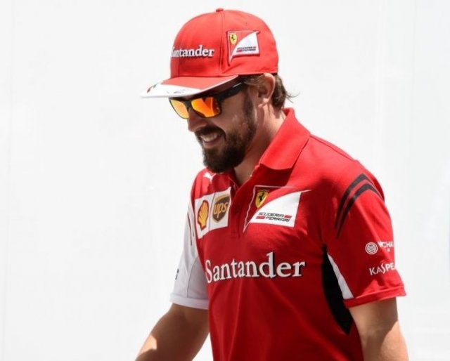 Фернандо Алонсо подписа с McLaren