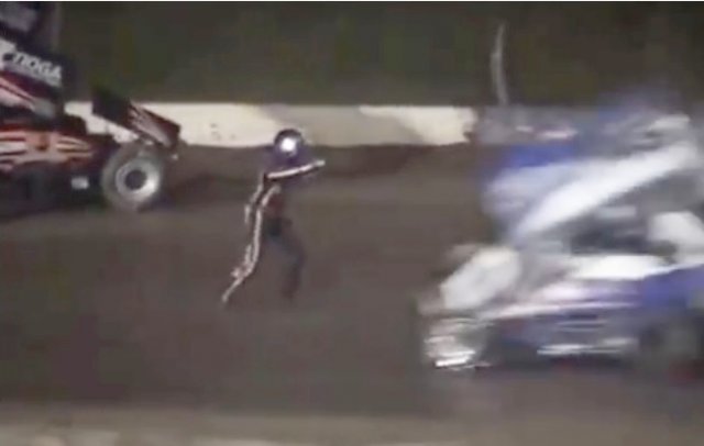 Шампион от NASCAR блъсна и уби пилот на пистата