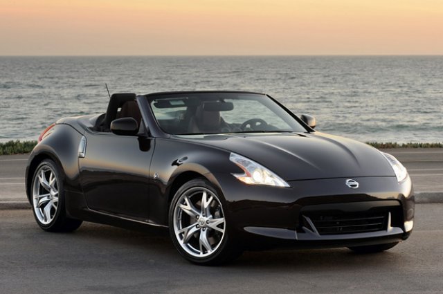 Nissan спира 370Z Roadster 