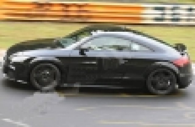 Шпионски снимки на Audi TT-RS