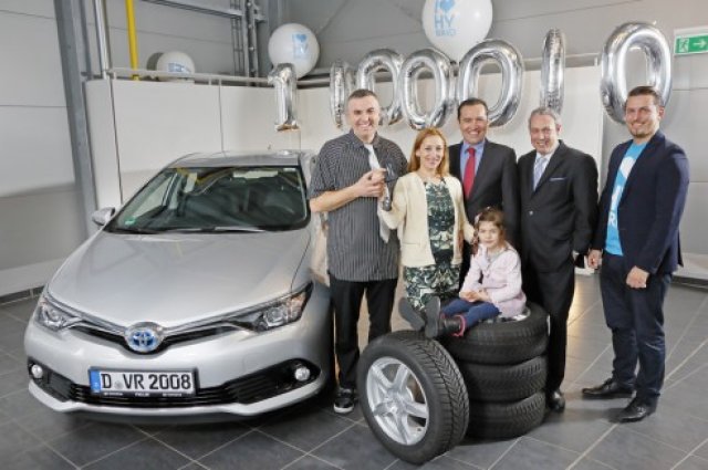 Toyota продаде милионния си хибрид в Европа