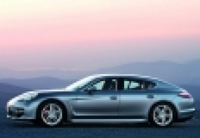 Дефект връща Panamera в сервизите