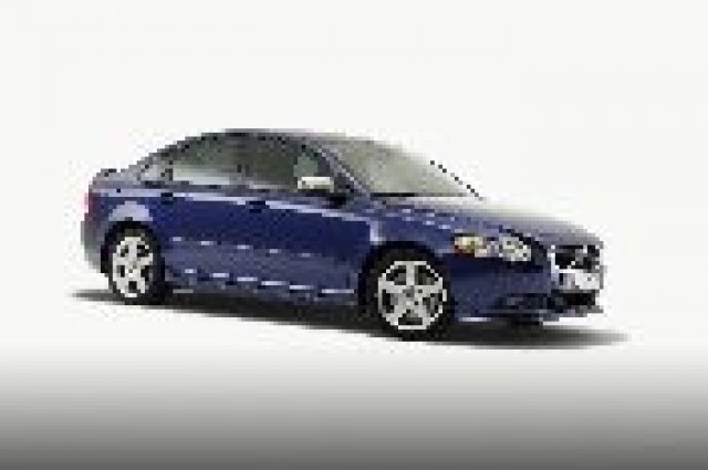 Volvo ще прави нов хечбек