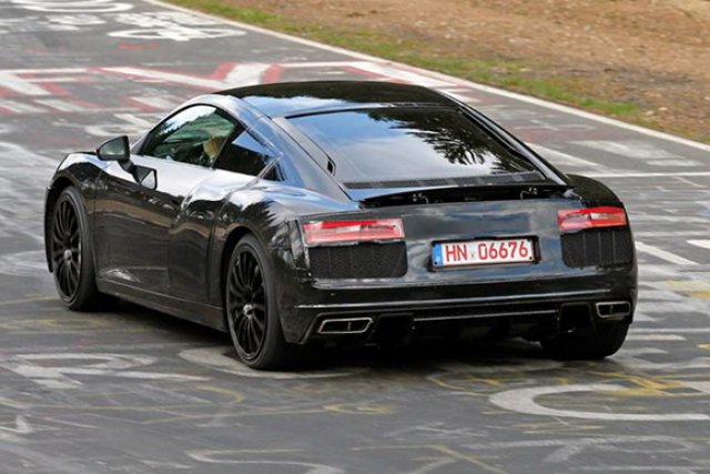 Audi R8 ще получи емблема TDI