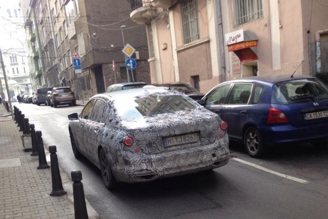 Прототип на BMW в центъра на София