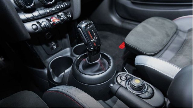 Ето защо няма ръчни предавки в Mini JCW GP