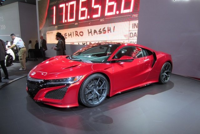 Honda отложи с 6 месеца пускането на NSX